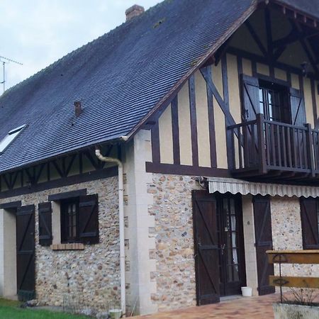 Maison Au Calme A La Campagne Saint-Pierre-de-Bailleul Exterior photo