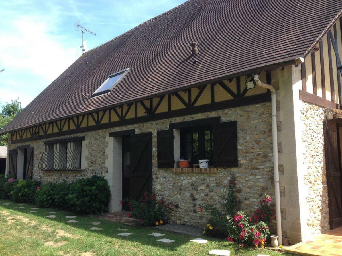 Maison Au Calme A La Campagne Saint-Pierre-de-Bailleul Exterior photo